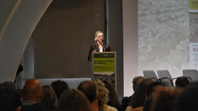 La secretaria de Alimentación de la Generalitat Rosa Cubel en la inauguración del II Congreso de l'Horta