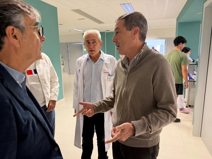 Gómez es reunix amb l'equip directiu del departament de salut de Gandia