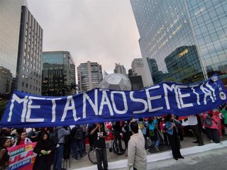 Organizaciones de la sociedad civil brasileña protestan contra la sede de Meta en Sao Paulo (Brasil) , a 19 de octubre de 2026 