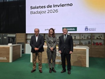 El presidente de Caja Rural de Extremadura, la directora de la Guía Repsol y el alcalde de Badajoz clausuran la Feria Espiga.