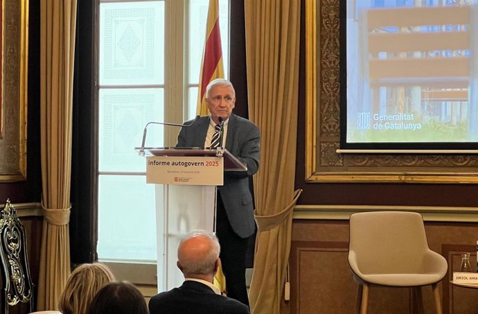 El presidente del Institut d'Estudis de l'Autogovern, Xavier Arbós, en la presentación del Informe autogovern 2025, en el IEA