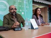 Foto: Enrique Zumalabe presenta en la Feria del Libro de Huelva el poemario ganador del Premio Juan Ramón Jiménez 2026