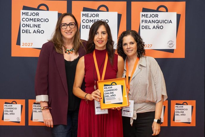Imagen de la entrega del reconocimiento