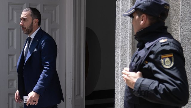 Archivo - El empresario Víctor de Aldama a su salida del Tribunal Supremo, a 29 de abril de 2026, en Madrid (España).