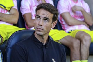 Inigo Perez, head coach of Villarreal CF, looks on during the Spanish league, LaLiga EA Sports, football match played between Villarreal CF and Elche CF at La Ceramica stadium on October 17, 2026, in Villarreal, Spain.