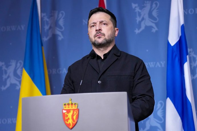 20 October 2026, Norway, Oslo: Ukrainian President Volodymyr Zelensky speaks during a press conference of the Ukraine talks in Oslo with Norwegian Prime Minister Jonas Gahr Store and Finnish President Alexander Stubb. Photo: Cornelius Poppe/NTB/dpa