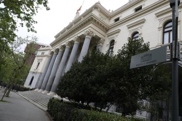 Archivo - Edificio de la Bolsa de Madrid