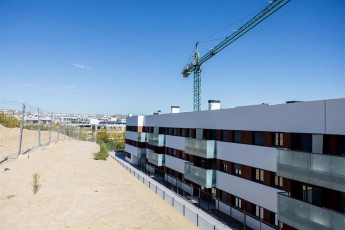 Un bloque de viviendas en construcción