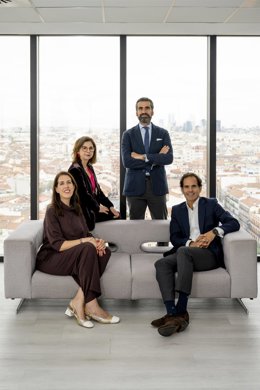 Iñaki Ortega, Alberto Corcóstegui, Isabel Lozano y Miriam Sarralde de Trescom