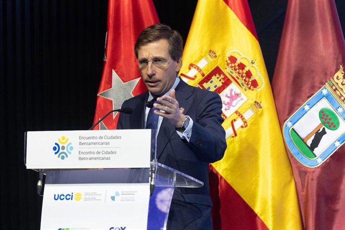 El alcalde de Madrid, José Luis Martínez-Almeida, durante el acto de inauguración del II Encuentro de Ciudades Iberoamericanas, en el Centro Cultural Conde Duque, a 19 de octubre de 2026, en Madrid (España). El encuentro, organizado por la Unión de Ciudad