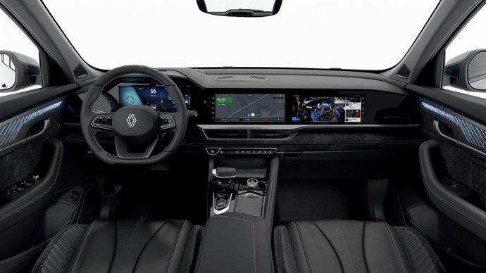 Cuatro de cada 10 conductores ha vivido una situación crítica con la pantalla del coche, según Allianz