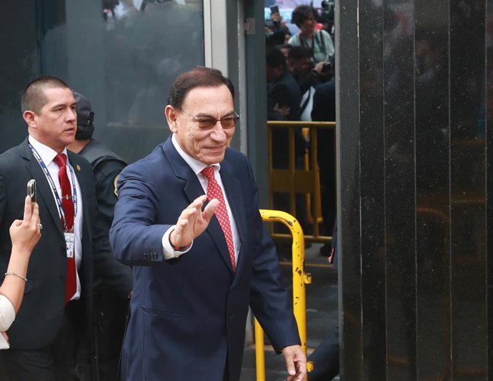 Archivo - El presidente de Perú, Martin Vizcarra, a su llegada a los tribunales en Lima.