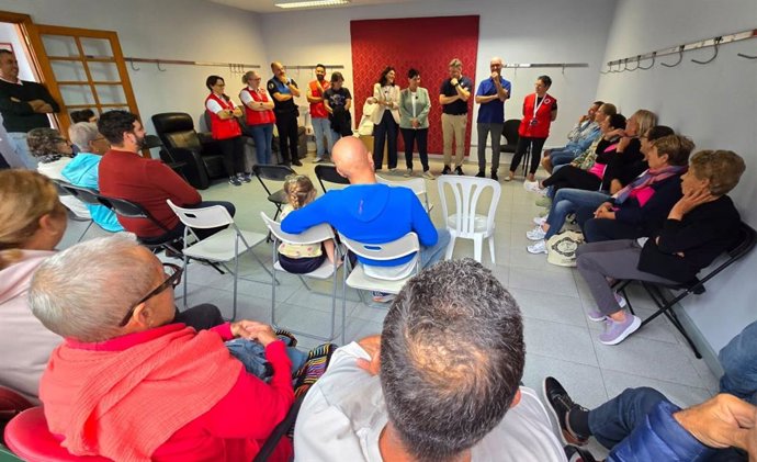 Vecinos de Guía de Isora se forman frente al riesgo volcánico ante el simulacro que celebra Tenerife este jueves