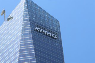 Archivo - Fachada de la sede de KPMG, a 25 de abril de 2025, en Madrid (España). 