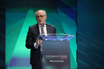 Archivo - El presidente de Repsol, Antonio Brufau