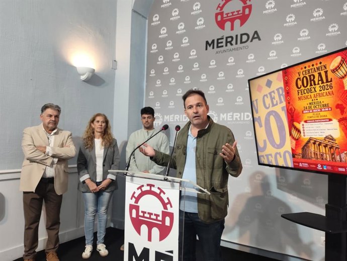 El concejal de Cultura, Antonio Vélez, en la presentación del Certamen Coral Fecoex 2026.