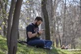 Foto: Los españoles ahorran una semana de tiempo al año y 2.140 euros con gestiones digitales, según un estudio