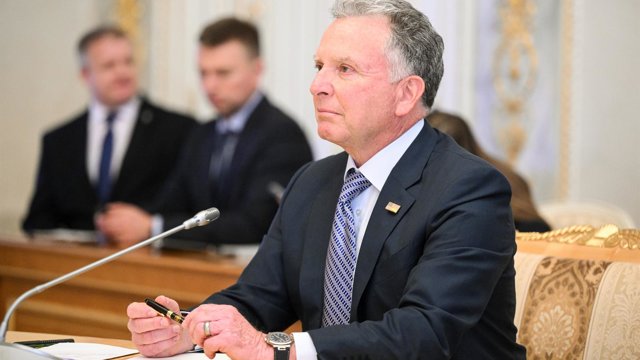 El enviado especial de EEUU, Steve Witkoff, en su encuentro con el presidente ruso, Vladimir Putin, en Moscú.