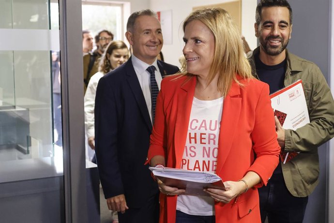 La delegada del Govern a la Comunitat Valenciana i cap de llista del PSPV-PSOE a València, Pilar Bernabé, registra la seua candidatura per a les eleccions generals del 29N