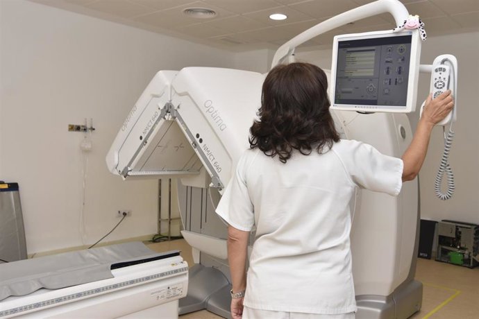 Archivo - El Hospital Reina Sofía de Córdoba reforma el servicio de Medicina Nuclear.