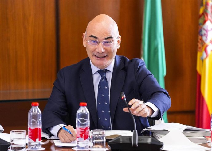 El letrado mayor del Parlamento andaluz, Manuel Carrasco.
