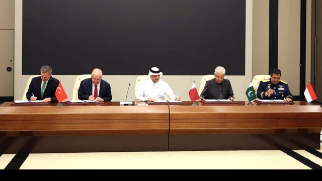 Turquía, Qatar, Pakistán e Indonesia han firmado este miércoles un memorando de entendimiento sobre industria de Defensa.