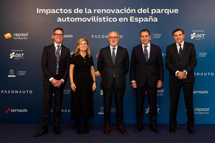 Presentación del estudio sobre el 'Impacto de la renovación del parque móvil en España en las emisiones, en la seguridad vial y en la economía'