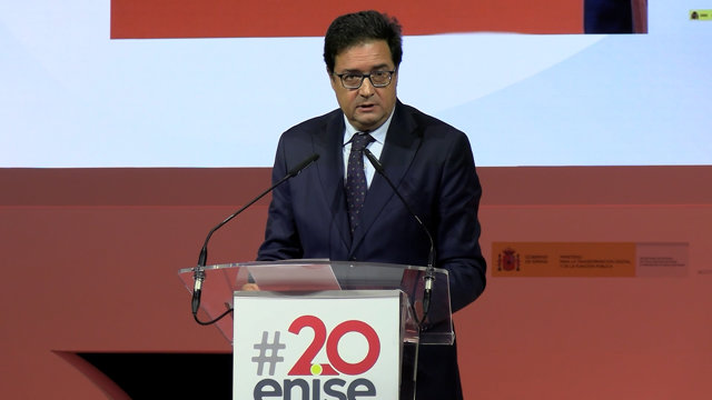 Óscar López aboga por anticipación, adaptación y cooperación en la "revolución"