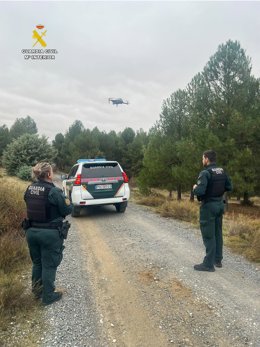 Efectivos del dispositivo de búsqueda del hombre desaparecido en Villacastín.