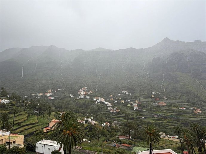 Archivo - Lluvias asociadas al paso de la borrasca 'Therese' por La Gomera