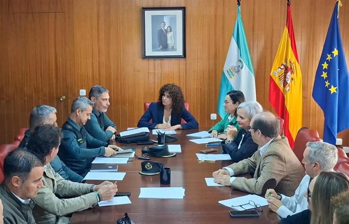 Reunión en Subdelegación del Gobierno para presentar el dispositivo de seguridad con el que cuenta la provincia de cara al desarrollo de la presente campaña agrícola 2026/2027.