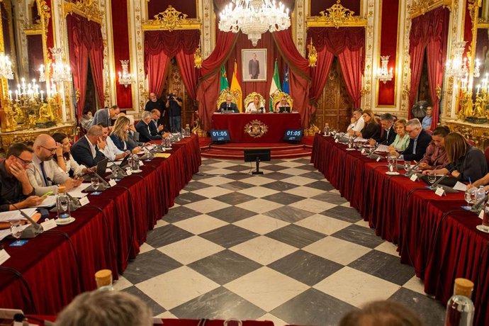 La Corporación de la Diputación de Cádiz reunida este miércoles para celebrar el pleno ordinario de octubre
