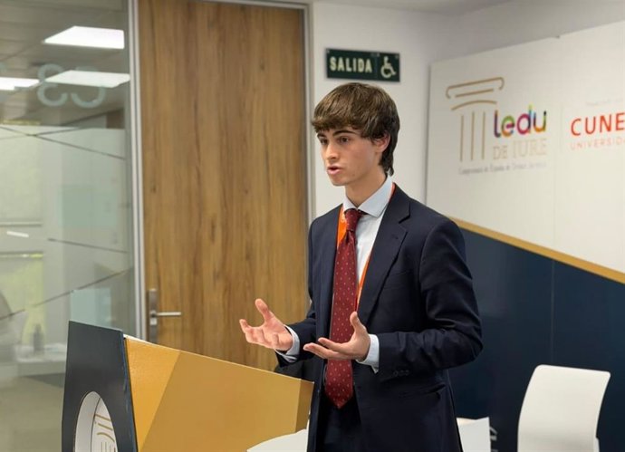 Miguel Natera, estudiante del Doble Grado en Derecho y Administración y Dirección de Empresas.