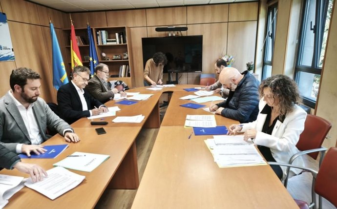 El Principado firma los convenios con otros nueve ayuntamientos para integrar sus 15 escuelas municipales de 0 a 3 años en la red autonómica