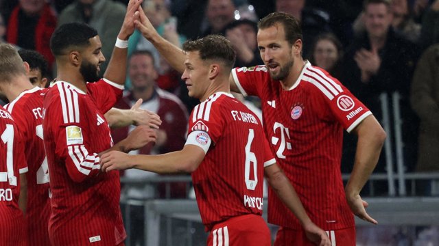 Los jugadores del Bayern Múnich celebran el 2-1 de Harry Kane ante el Arsenal FC en la Champions 26-27