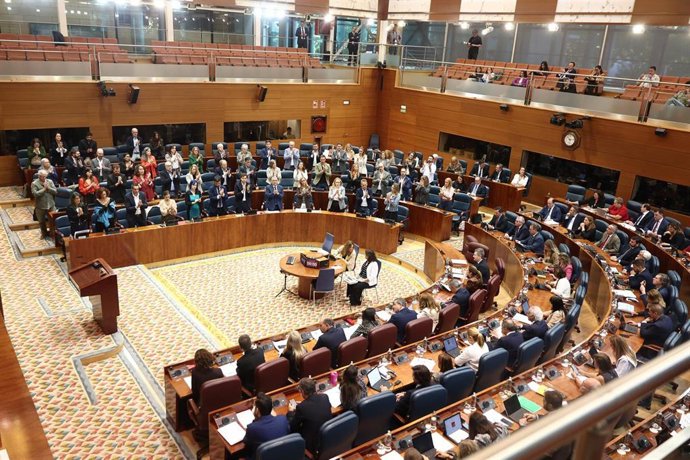 Hemiciclo durante el pleno de la Asamblea de Madrid