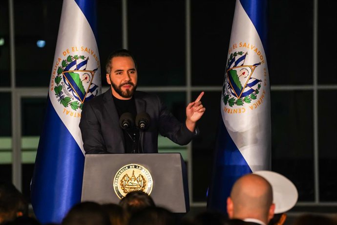 Archivo - Arquivo - 19 de maio de 2026, Antiguo Cuscatlán, El Salvador: O presidente de El Salvador, Nayib Bukele, gesticula durante um discurso ao participar da inauguração da sede da Procuradoria-Geral;