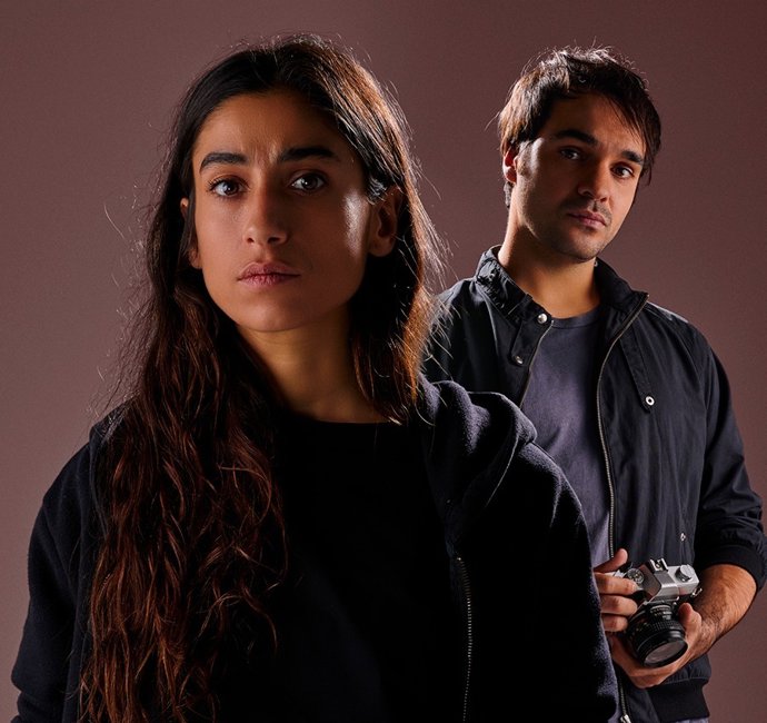 Archivo - La actriz Carolina Yuste y Eneko Sagardoy protagonistas de la obra de teatro Frontera