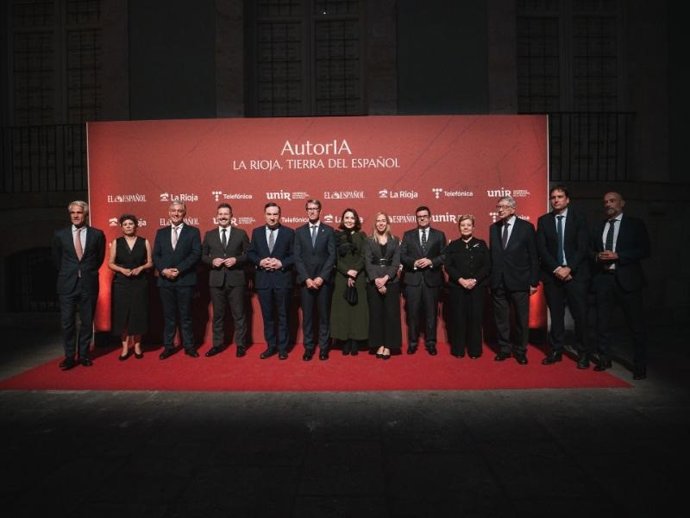 El presidente del Gobierno de La Rioja, Gonzalo Capellán, interviene en el acto de presentación de la exposición ‘AutorIA. La Rioja, tierra del español’