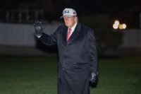 Trump afirma que "no hay negociaciones" con Irán y adelanta que "algo" pasará "relativamente pronto"