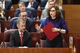 Foto: Ayuso censura "hipocresía" de Espinar, que vive "a precio de amigo" en un piso público del que se está "lucrando"