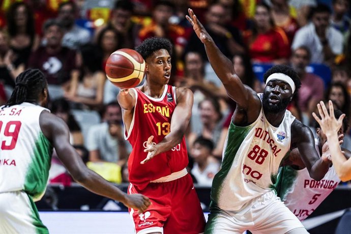 Archivo - Baba Miller durante un partido con la selección española 'B'