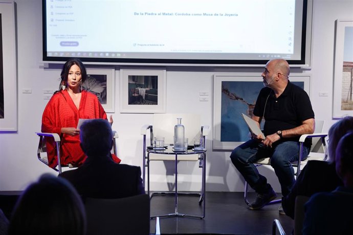 Amalia González y Álvaro Larrosa Furest, en el cierre del III Ciclo 'Córdoba Moda con Alma'.