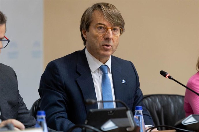 El conselleiro de Facenda, Miguel Corgos, en comisión parlamentaria