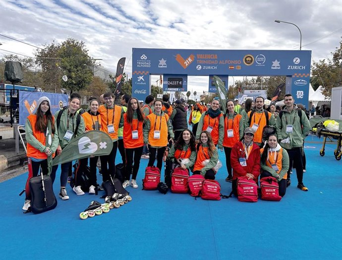 Equipo patinadores con DESA Media Maratón Valencia Trinidad...