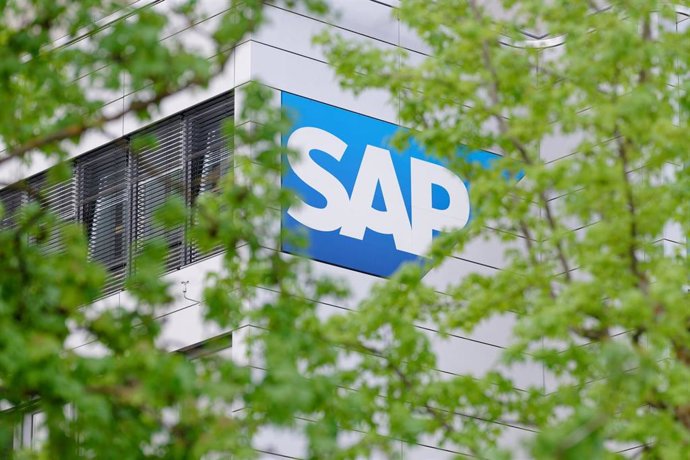Archivo - Logo de SAP en su sede de Alemania