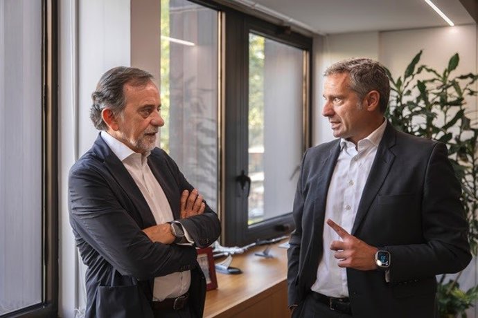 El presidente y consejero delegado de Pib Group Iberia, Martín Navaz (izquierda) y el consejero delegado de España, Gabriel Cereto.