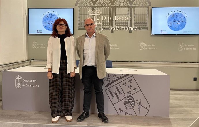 La vicerrectora y el diputado de Cultura.