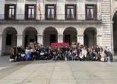Foto: Un centenar de personas se une a Cáritas en Santander para reclamar una vivienda digna