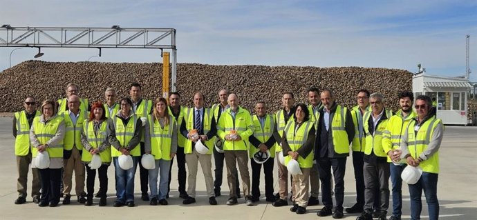El presidente de ACOR, Jesús Posadas, presenta los resultados de la campaña remolachera 2026-27, junto al consejero de Agricultura, Ganadería, Medio Rural y Política Ambiental, Joaquín Antonio Pino